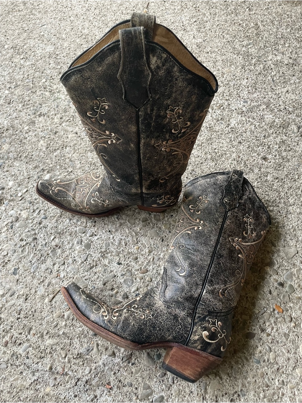 CIRCLE G Women Western Core Gray Embroidered Floral LeatherPull on Boots SZ 9 - Picture 4 of 16